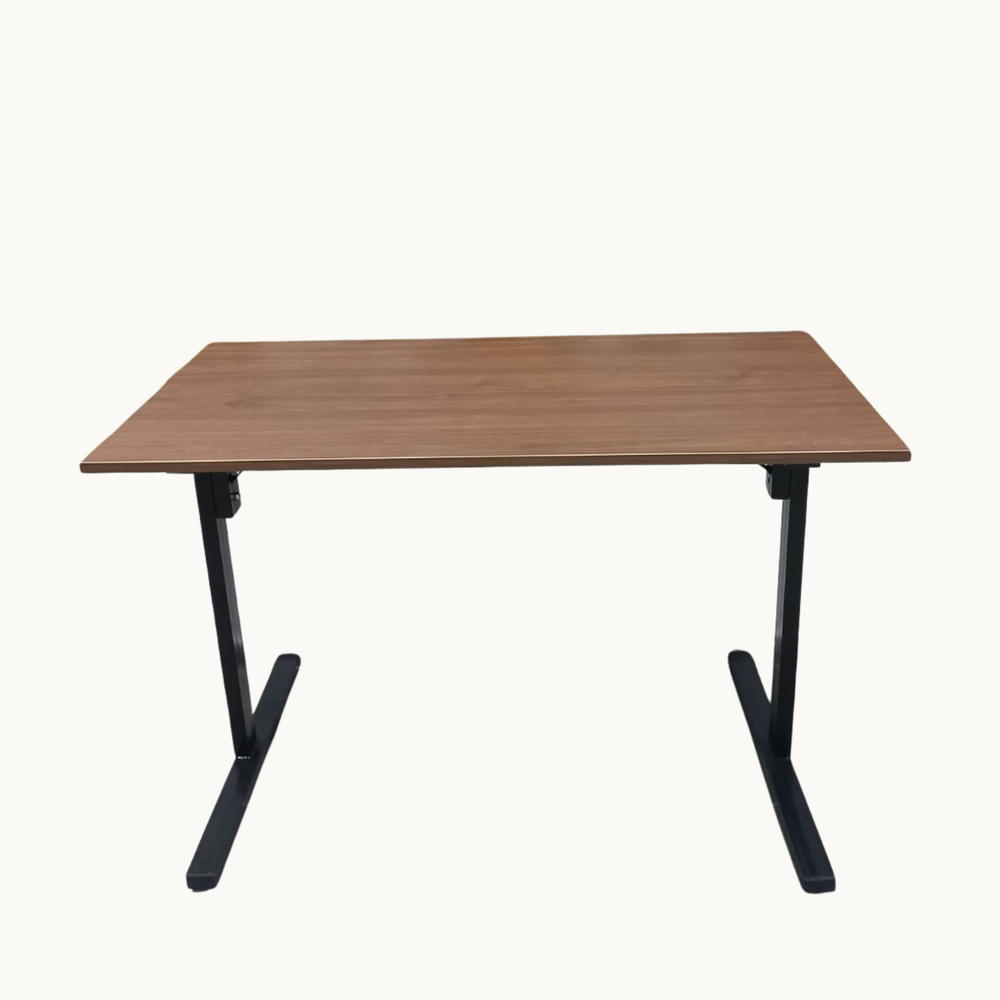 Bureau en Bois & Fer – Design Robuste